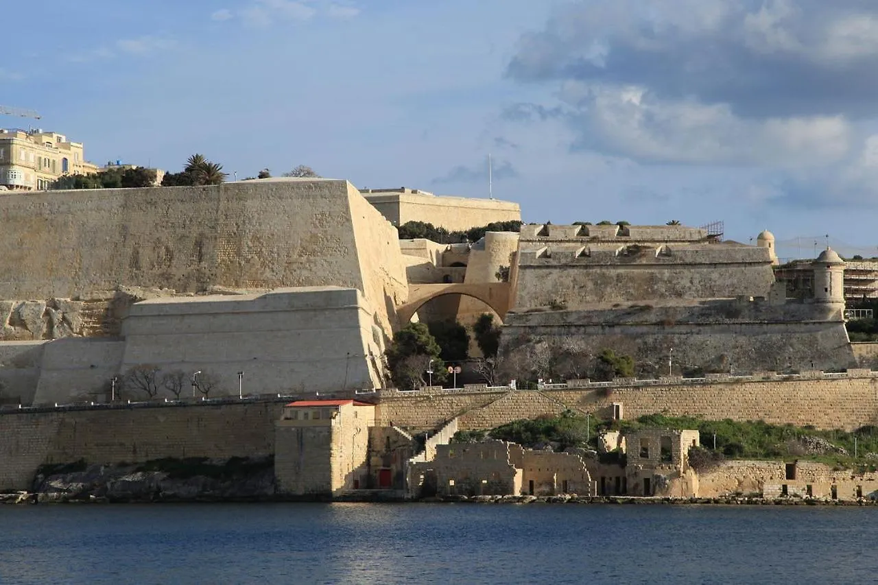 A Stylish Holiday Home In Malta'S Capital La Valletta